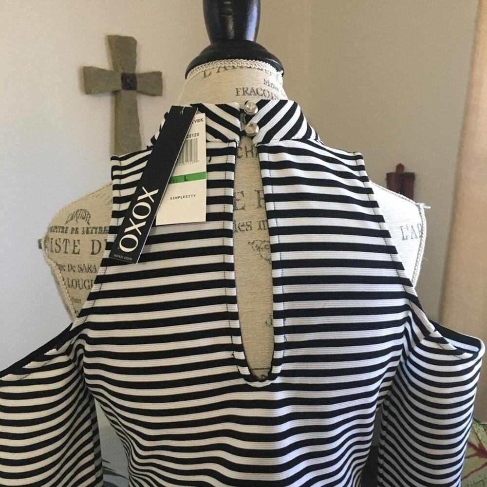 Y2K XOXO cold shoulder striped dress NEW - Picture 7 of 8